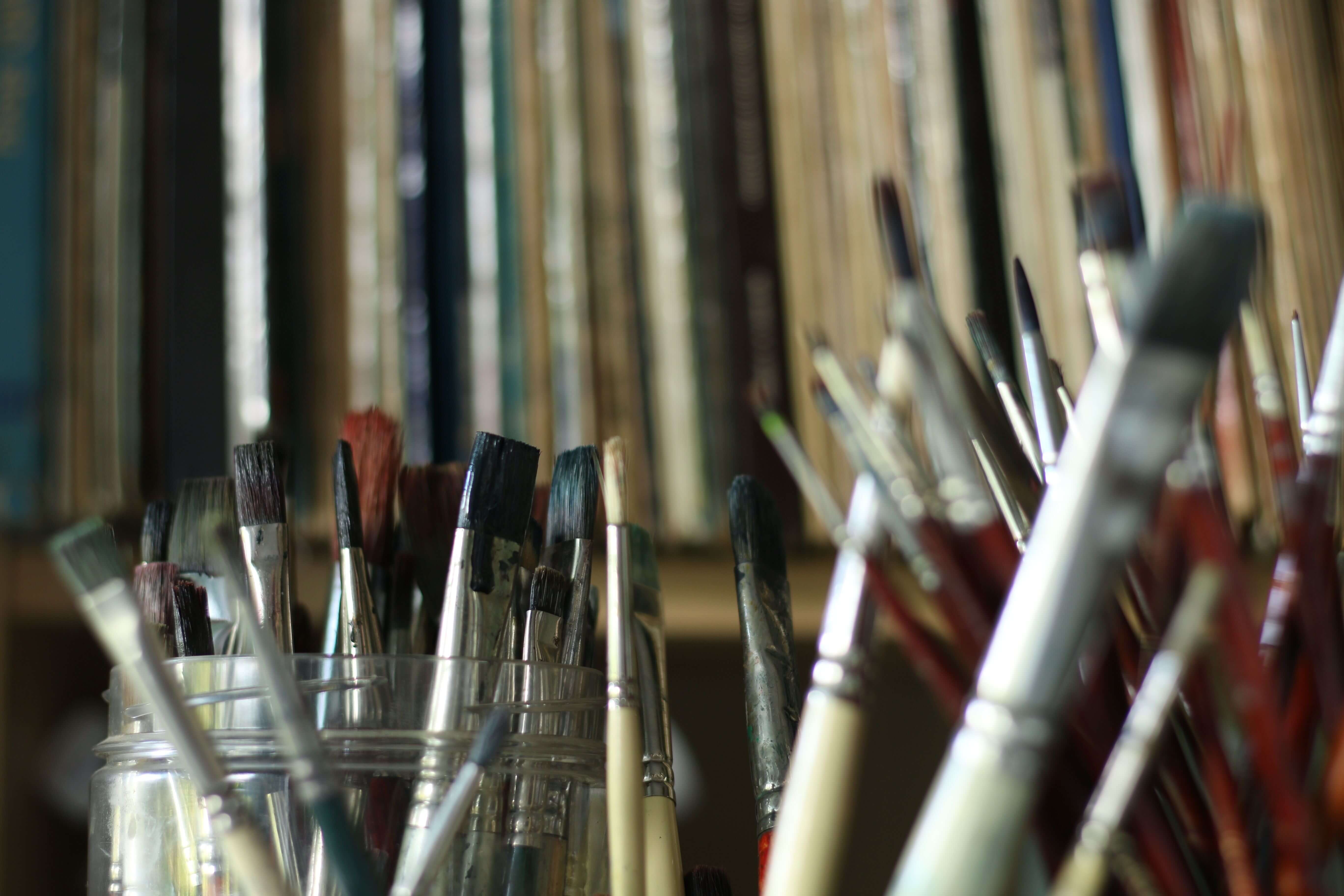 How to Choose the Right Paintbrush for Oil Painting